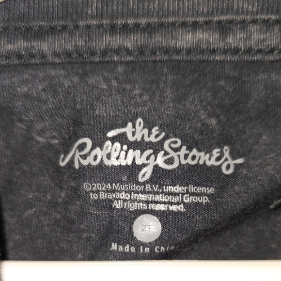 The Rolling Stones Kids Tee - Black with Red Logo LOT M - Picture 2 of 4